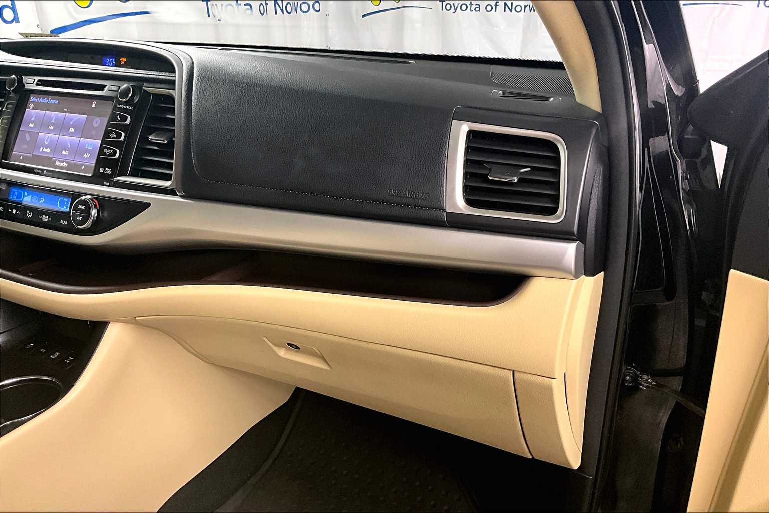 2015 Toyota Highlander XLE - Photo 13