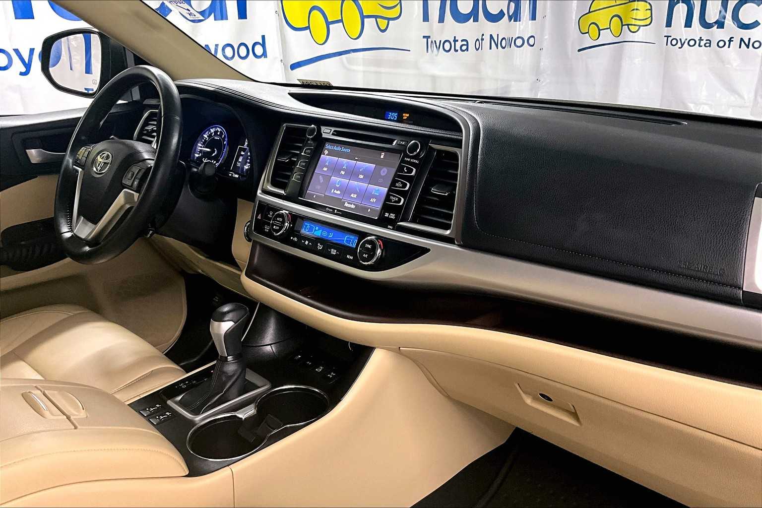 2015 Toyota Highlander XLE - Photo 14