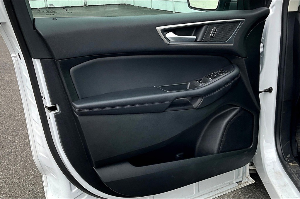 2024 Ford Edge SEL - Photo 9