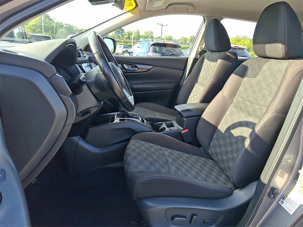 2021 Nissan Rogue Sport SV - Photo 15