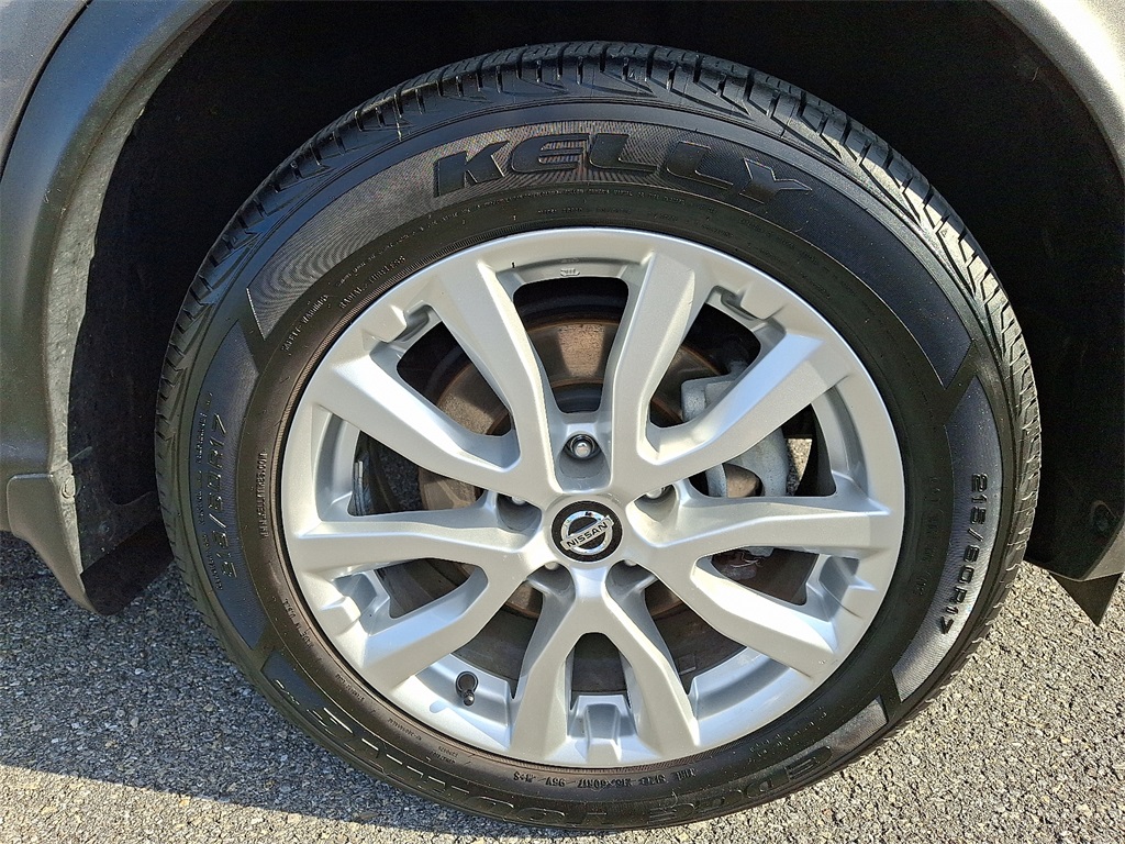 2021 Nissan Rogue Sport SV - Photo 9