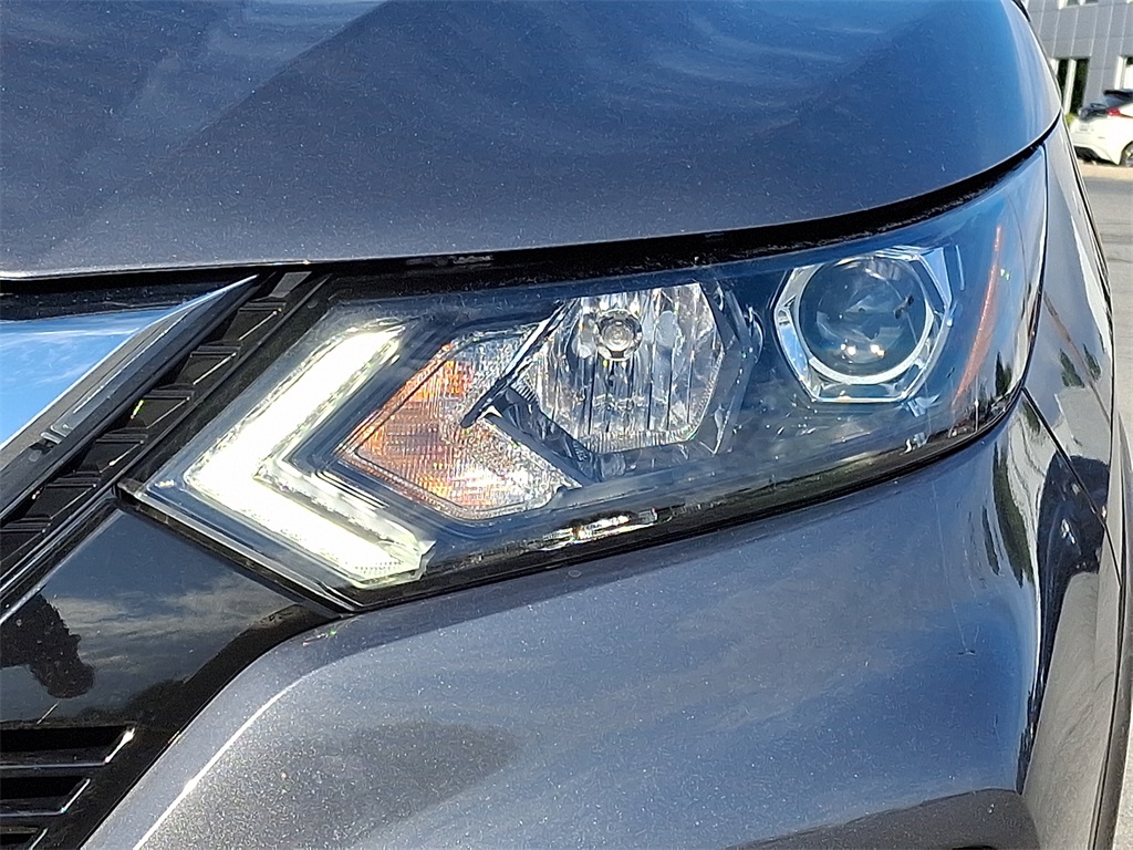 2021 Nissan Rogue Sport SV - Photo 10