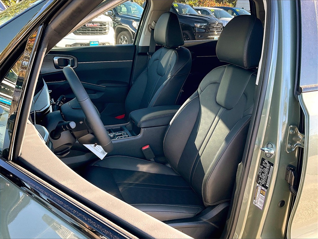 2026 Kia Sorento EX - Photo 11