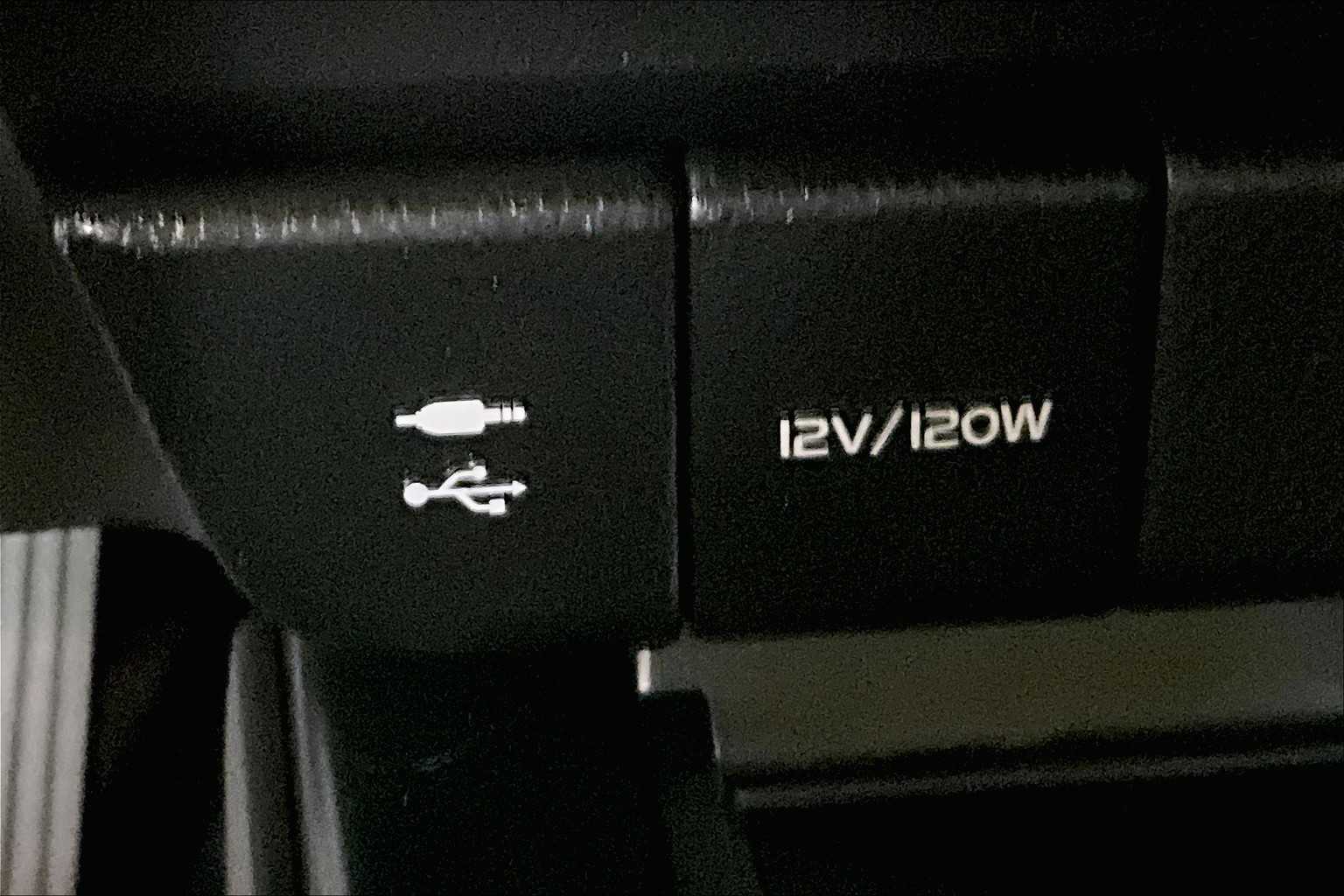 2019 Toyota Camry SE - Photo 27