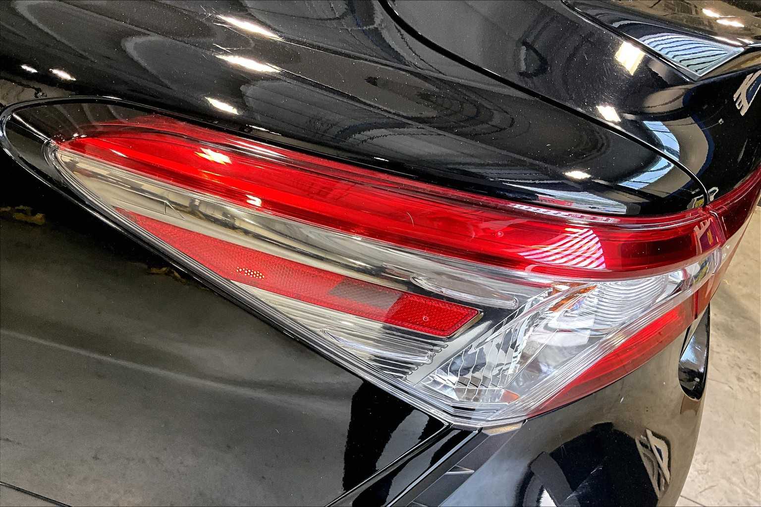 2019 Toyota Camry SE - Photo 34