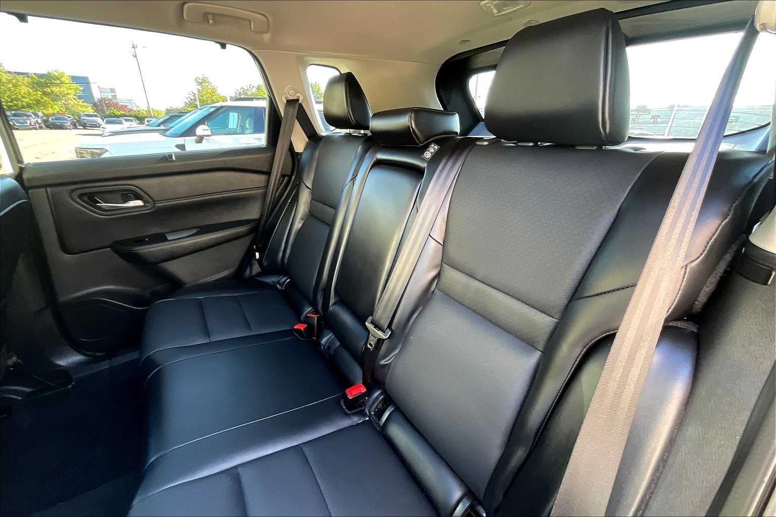 2024 Nissan Rogue SV - Photo 15