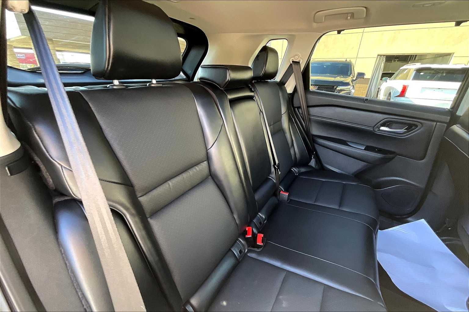 2024 Nissan Rogue SV - Photo 16