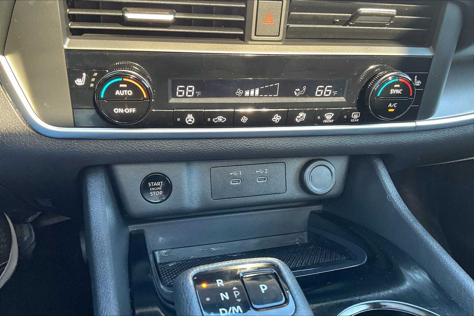 2024 Nissan Rogue SV - Photo 25