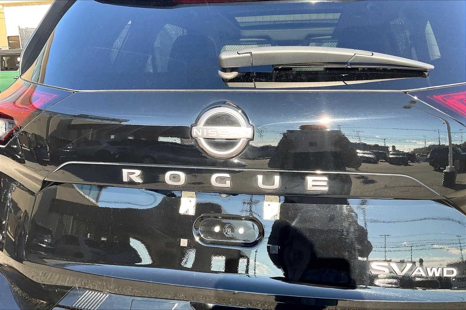 2024 Nissan Rogue SV - Photo 28