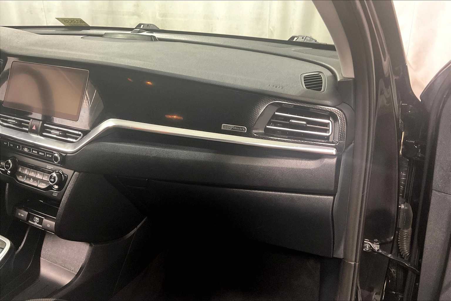 2022 Kia Niro EV EX - Photo 13
