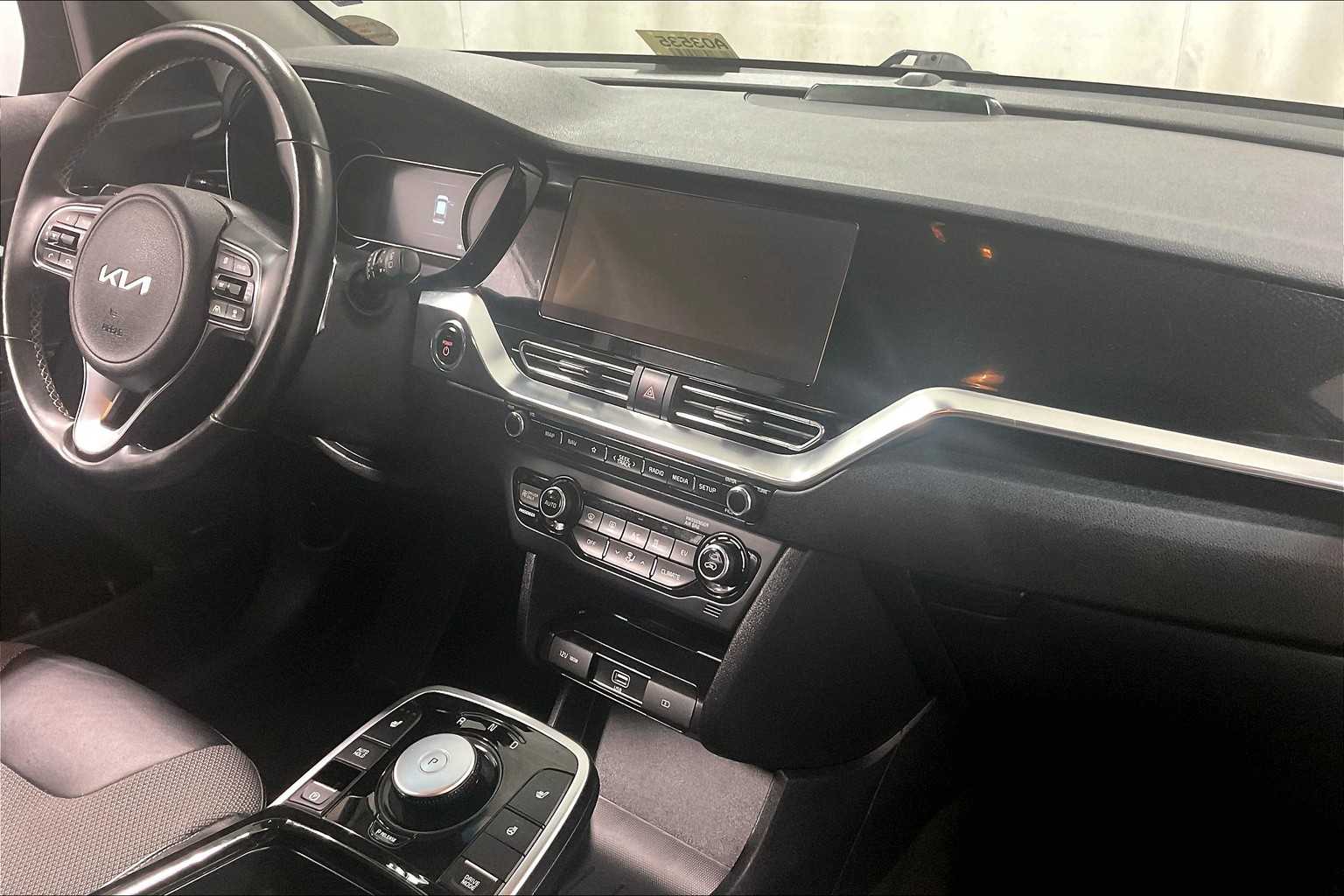 2022 Kia Niro EV EX - Photo 14