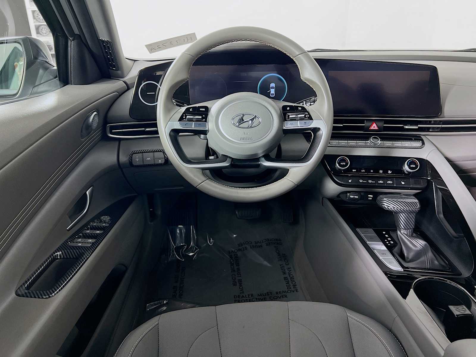 2023 Hyundai Elantra SEL - Photo 23