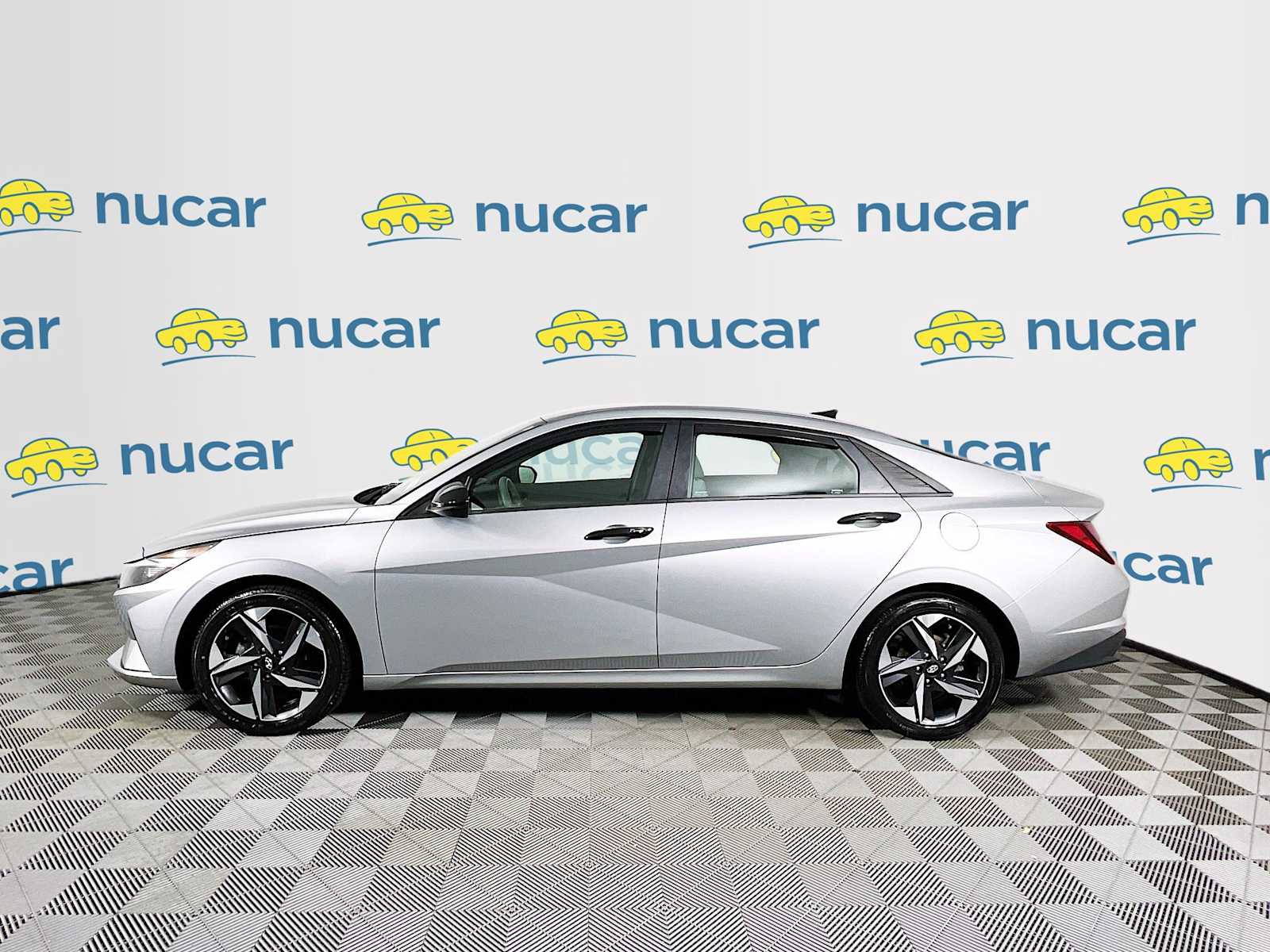 2023 Hyundai Elantra SEL - Photo 4