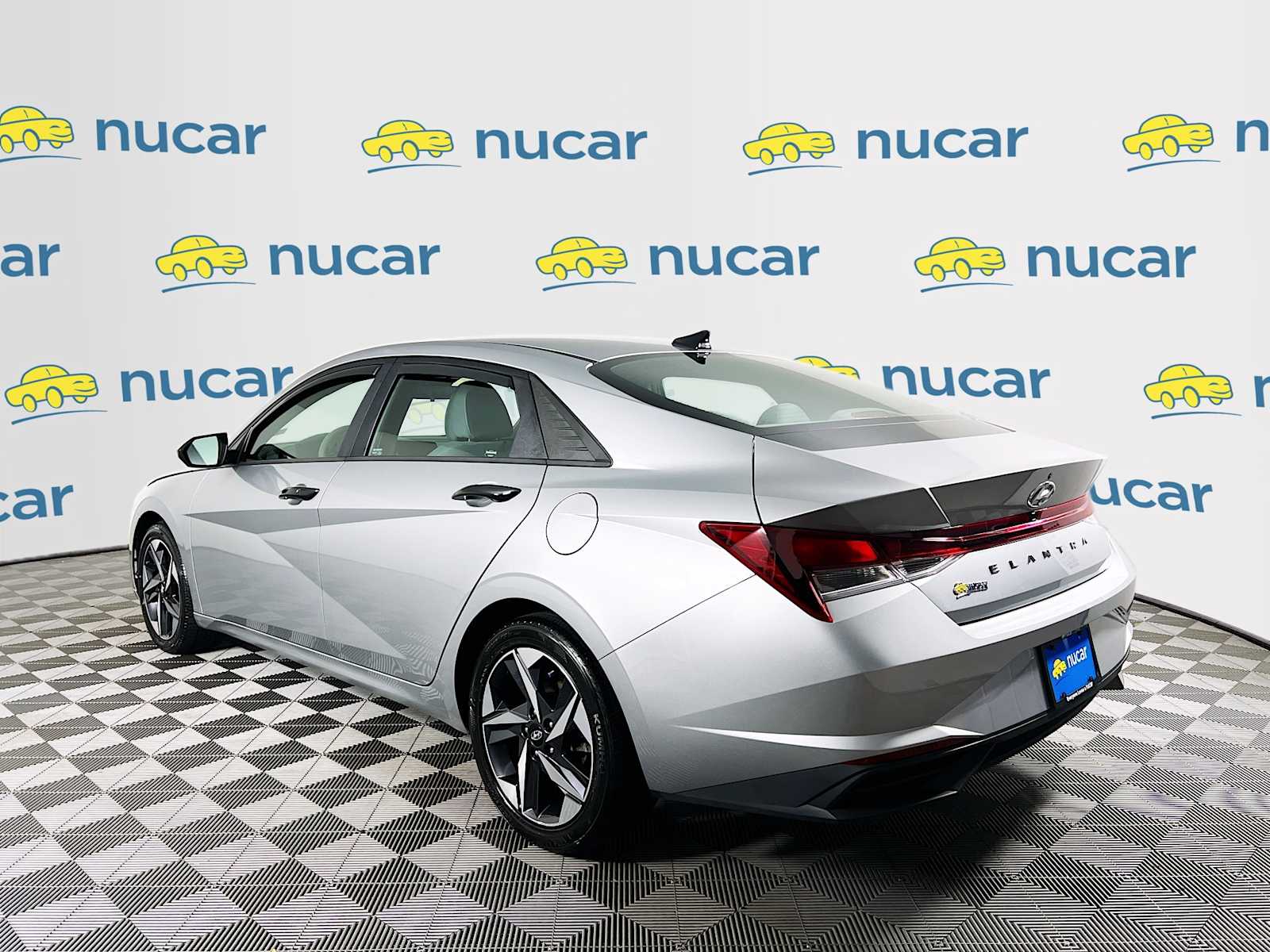 2023 Hyundai Elantra SEL - Photo 5
