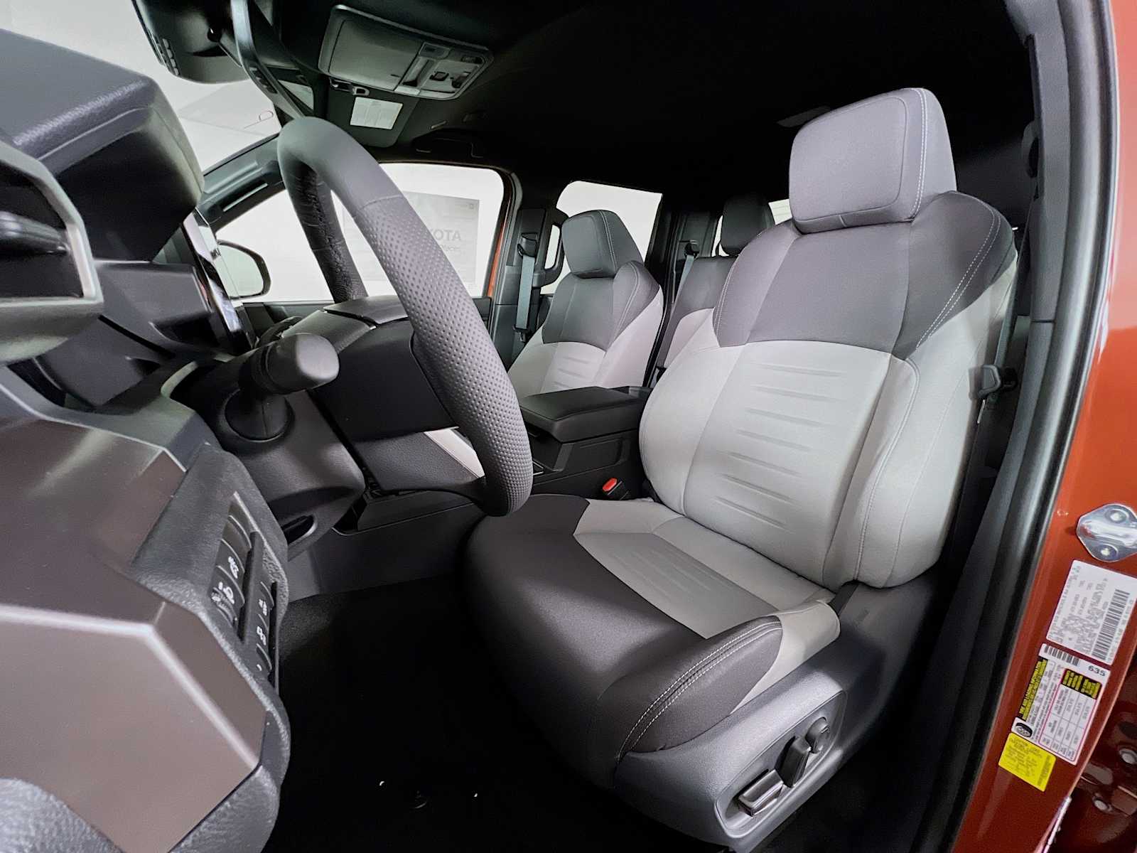2025 Toyota Tacoma TRD Sport - Photo 12