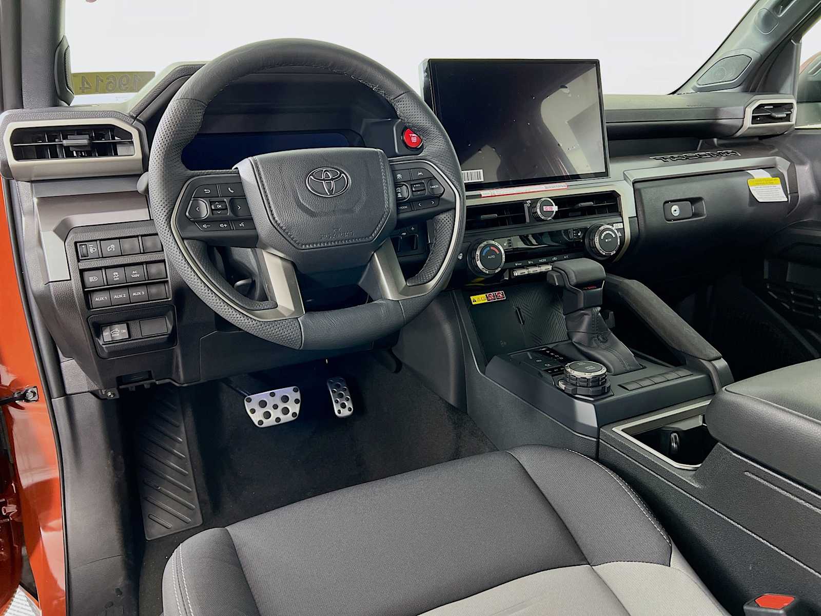 2025 Toyota Tacoma TRD Sport - Photo 6