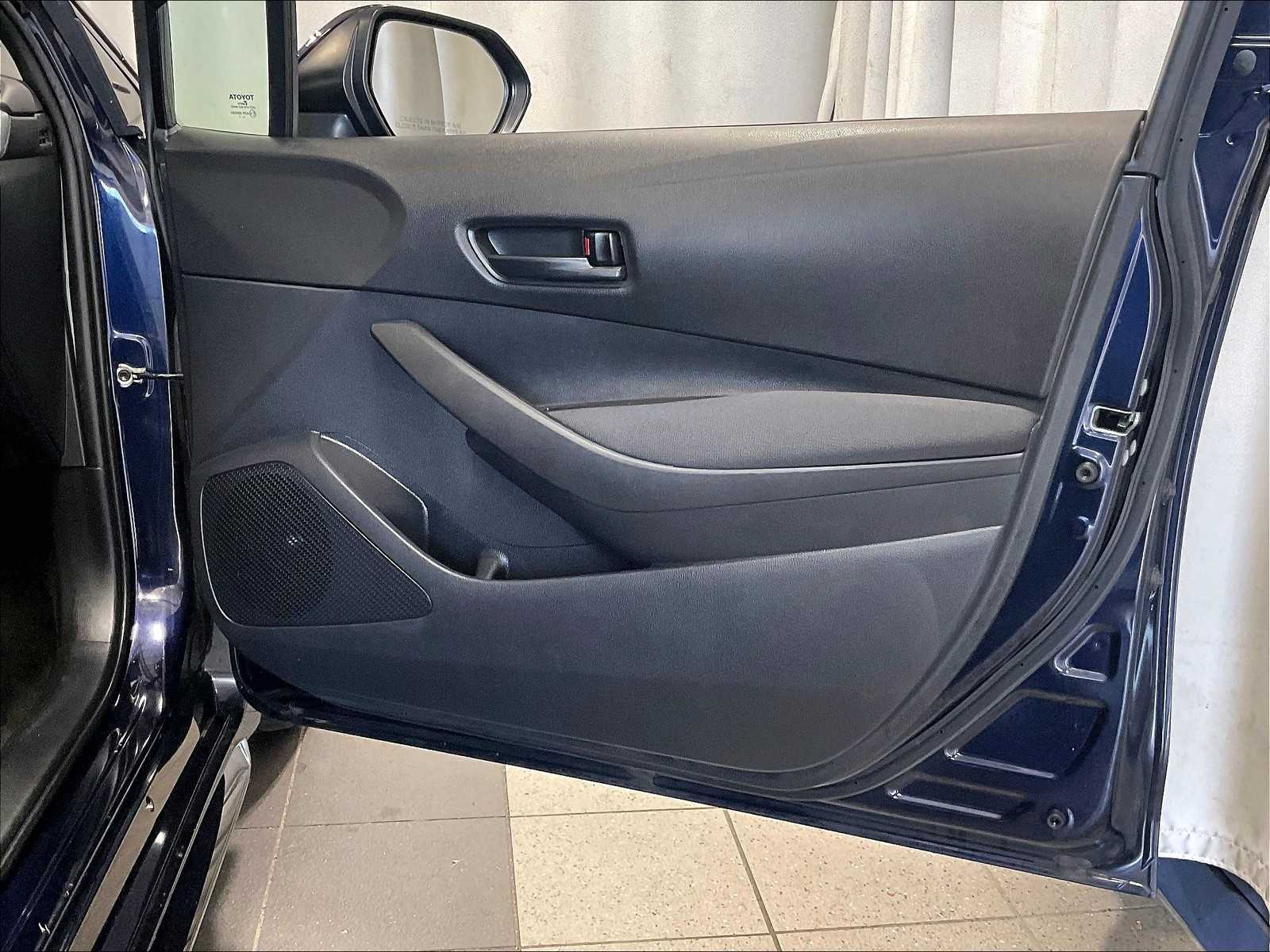 2022 Toyota Corolla LE - Photo 12