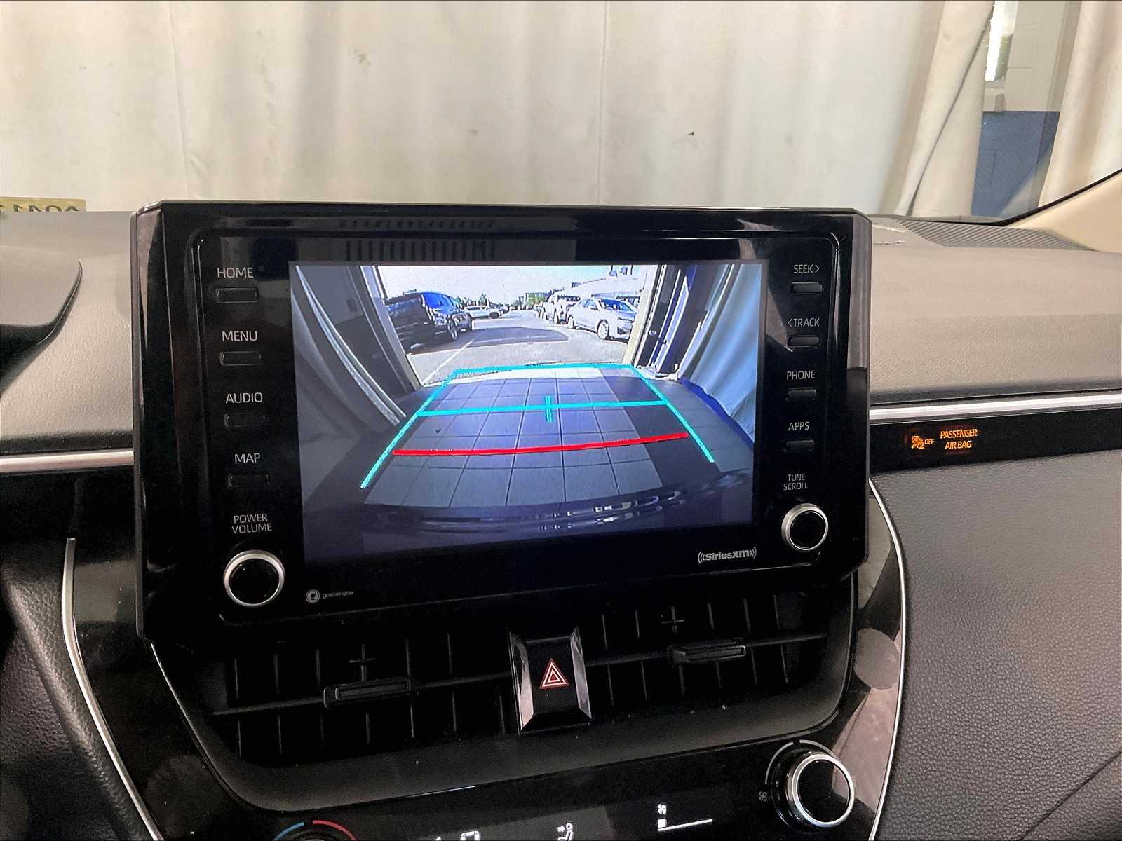 2022 Toyota Corolla LE - Photo 19