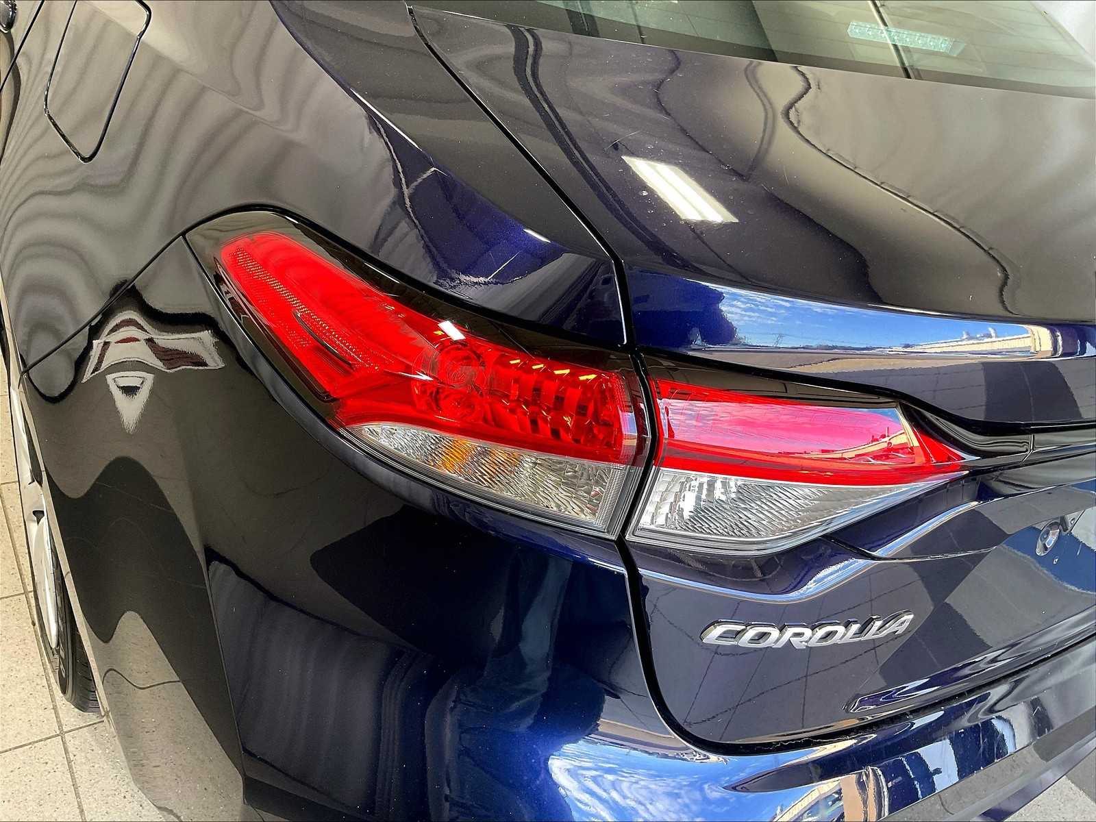 2022 Toyota Corolla LE - Photo 32