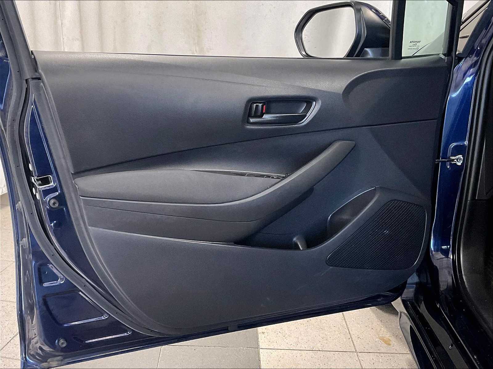 2022 Toyota Corolla LE - Photo 9