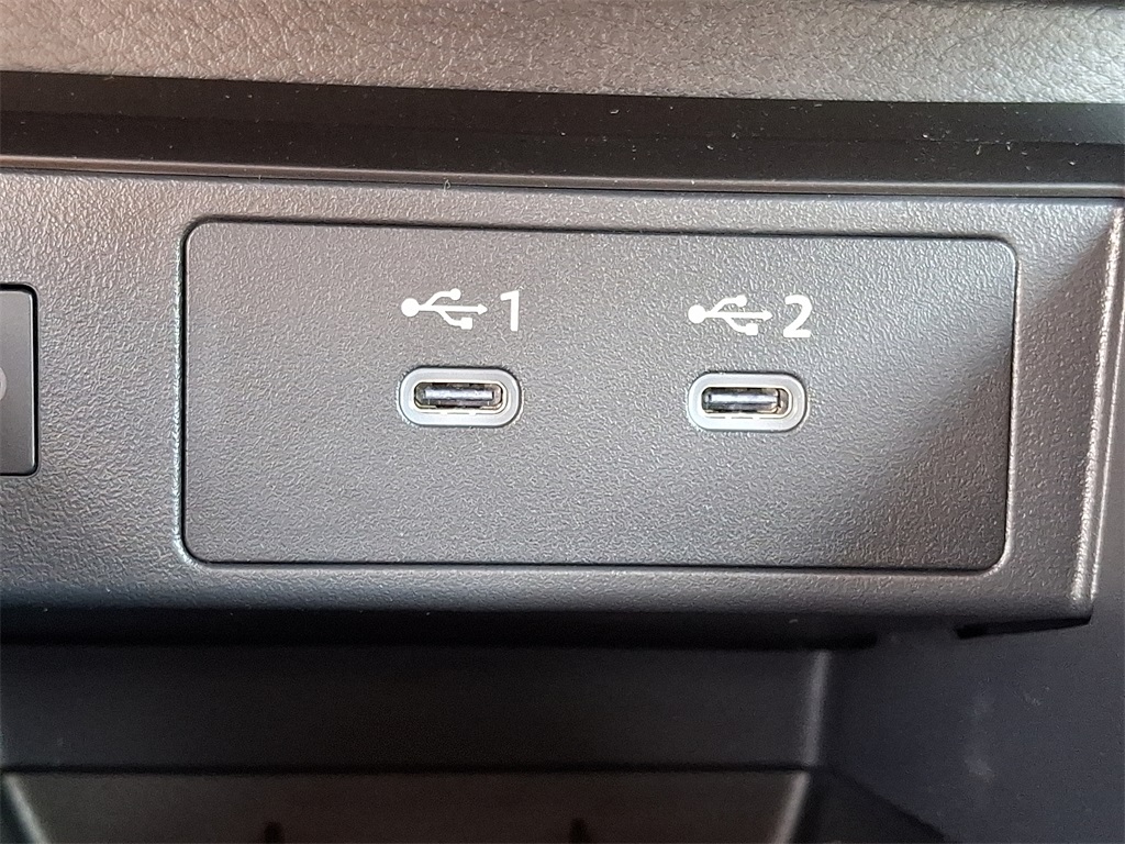 2025 Nissan Kicks SR - Photo 16