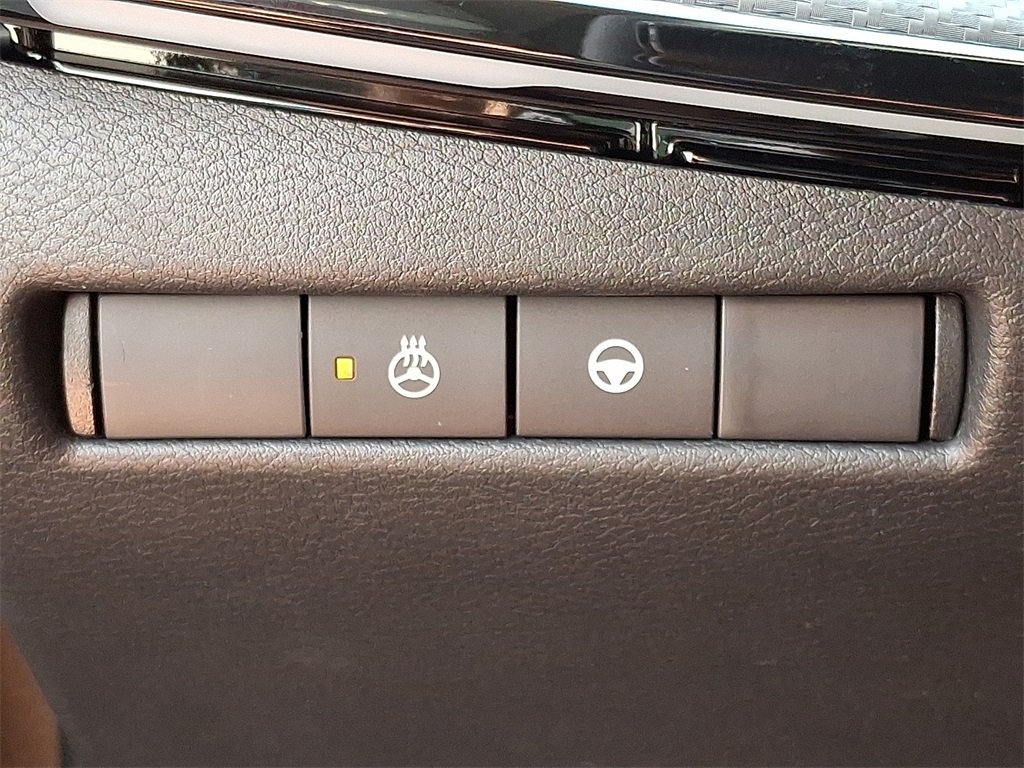 2025 Nissan Kicks SR - Photo 17