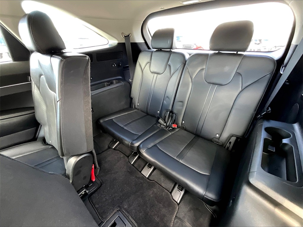 2024 Kia Sorento S - Photo 16