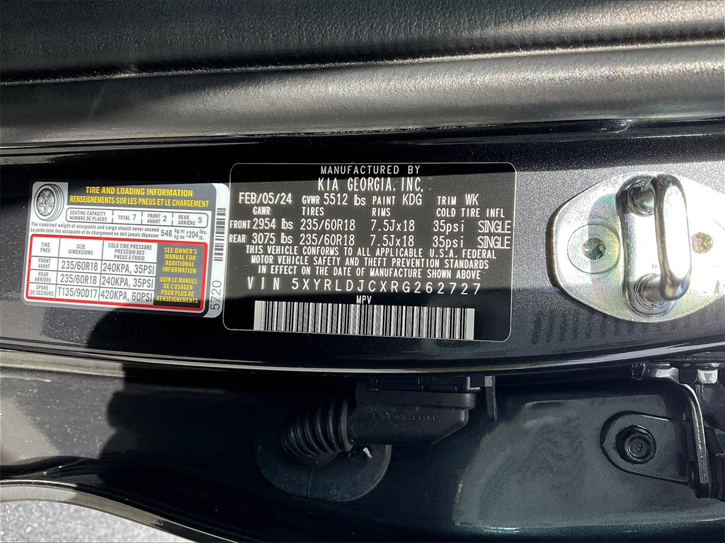 2024 Kia Sorento S - Photo 32