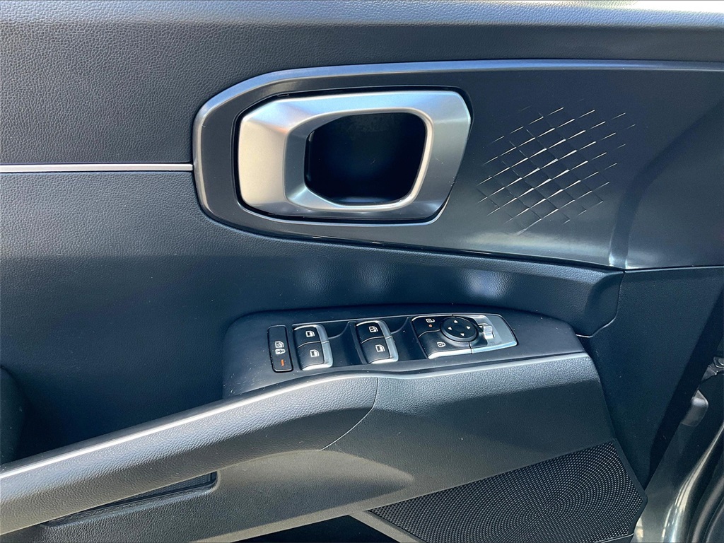 2024 Kia Sorento S - Photo 38