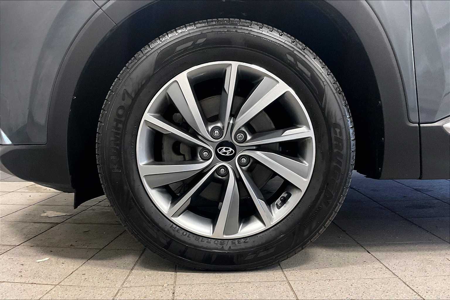 2020 Hyundai Santa Fe SEL - Photo 7