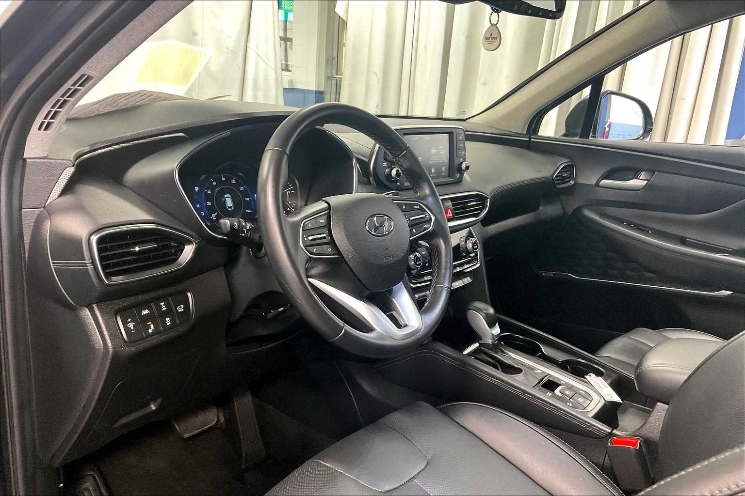 2020 Hyundai Santa Fe SEL - Photo 8