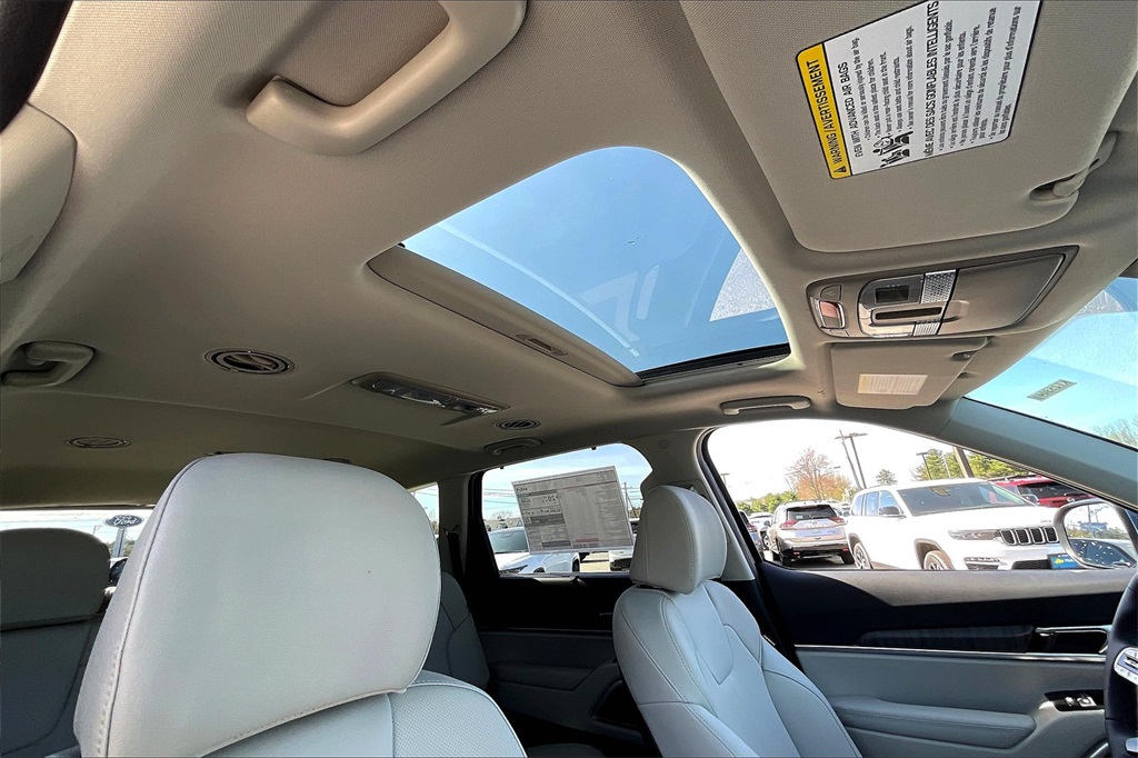 2025 Kia Telluride EX - Photo 18