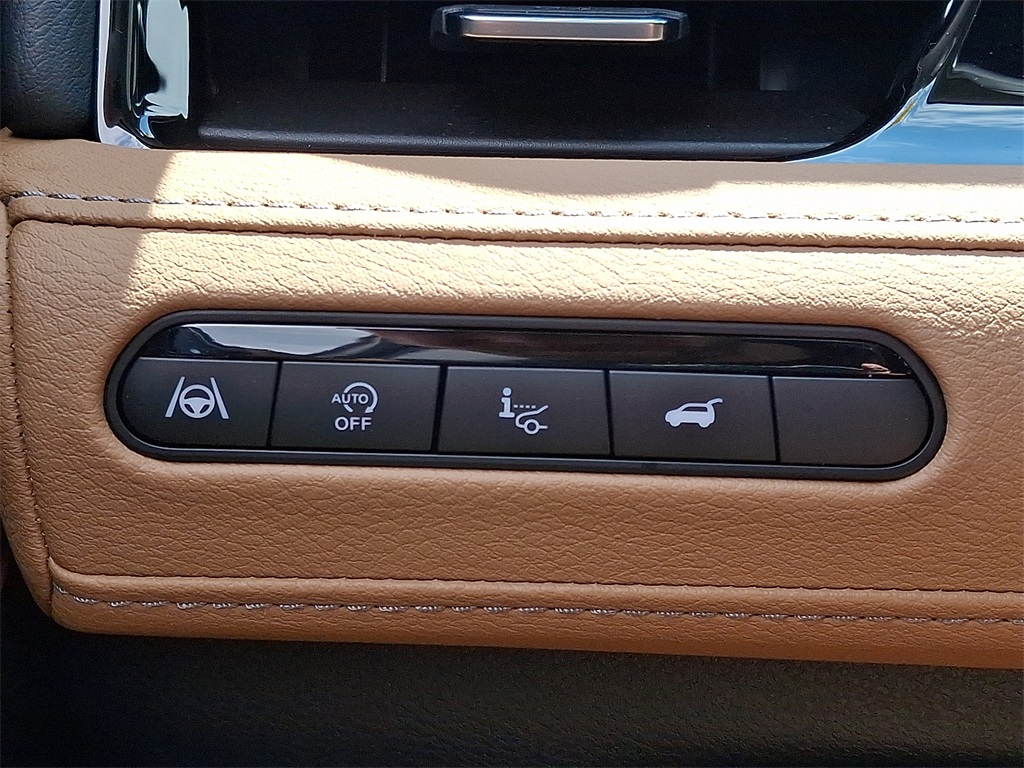 2025 INFINITI QX80 SENSORY - Photo 18