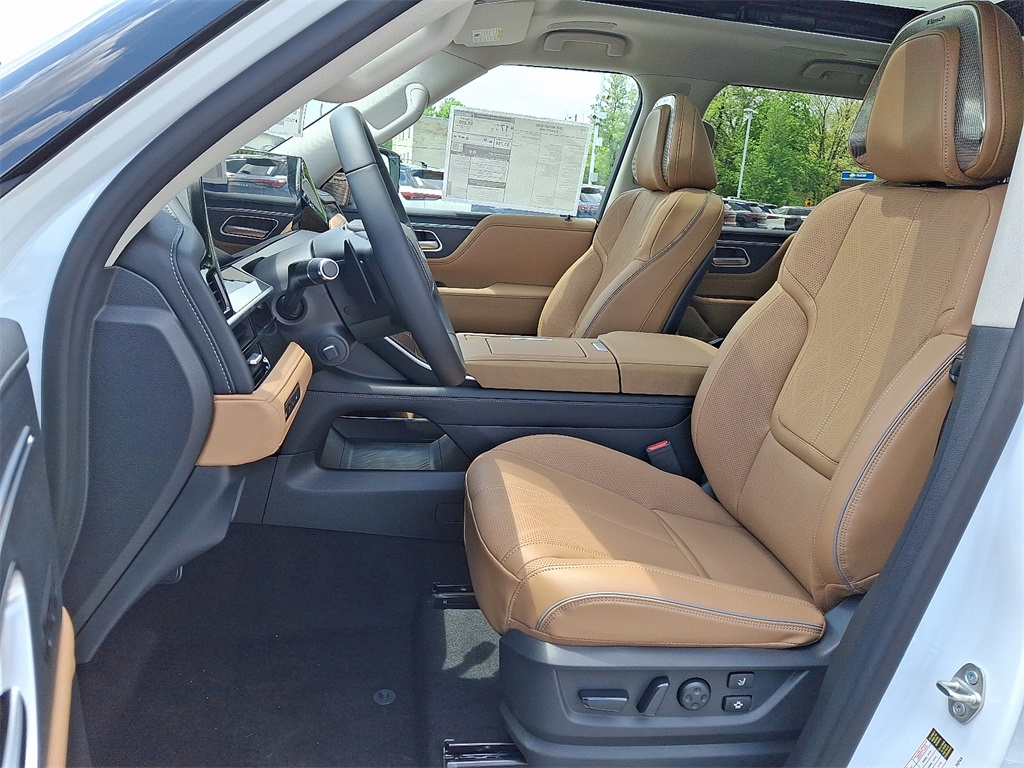 2025 INFINITI QX80 SENSORY - Photo 10
