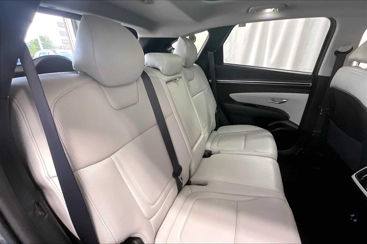 2022 Hyundai Tucson Limited - Photo 16