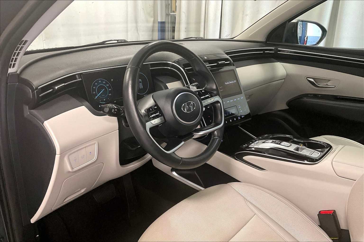 2022 Hyundai Tucson Limited - Photo 8