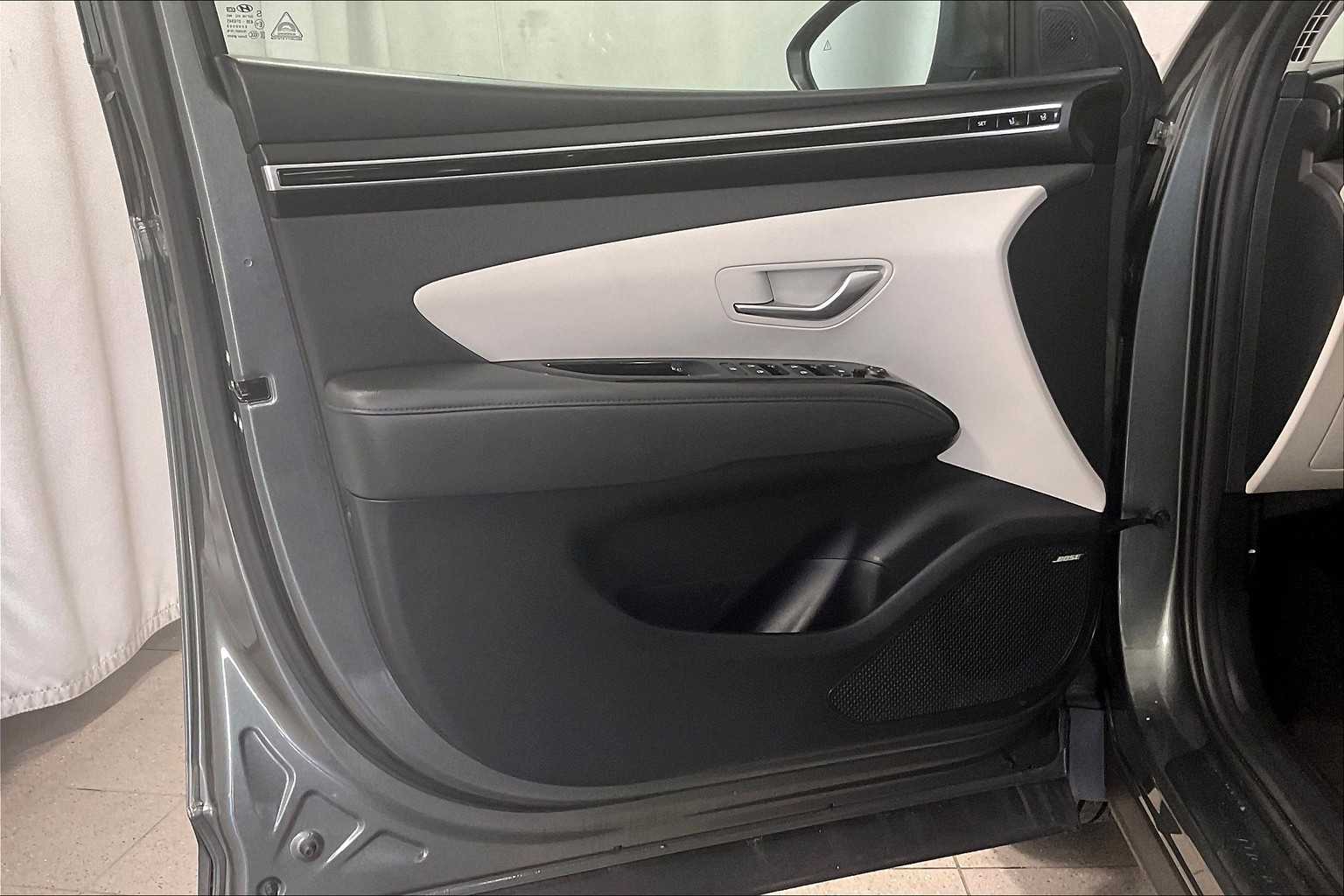 2022 Hyundai Tucson Limited - Photo 9