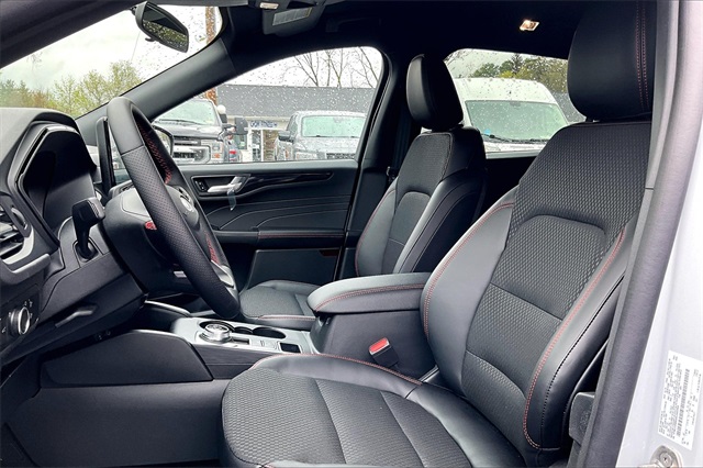 2025 Ford Escape ST-Line - Photo 10