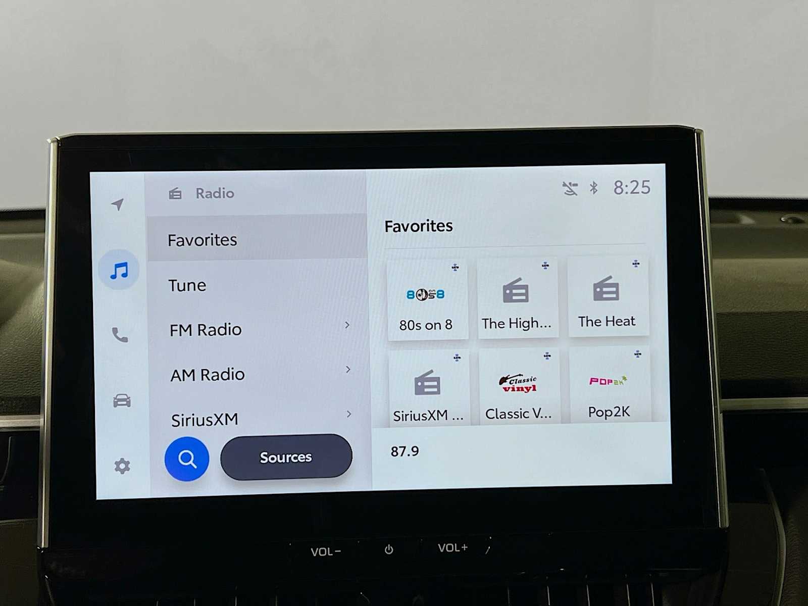 2026 Toyota Corolla Cross XLE - Photo 8
