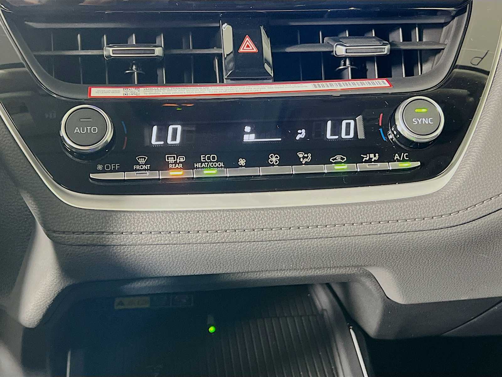 2026 Toyota Corolla Cross XLE - Photo 10