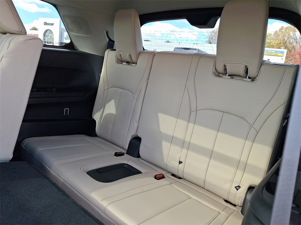 2023 INFINITI QX60 Sensory - Photo 12