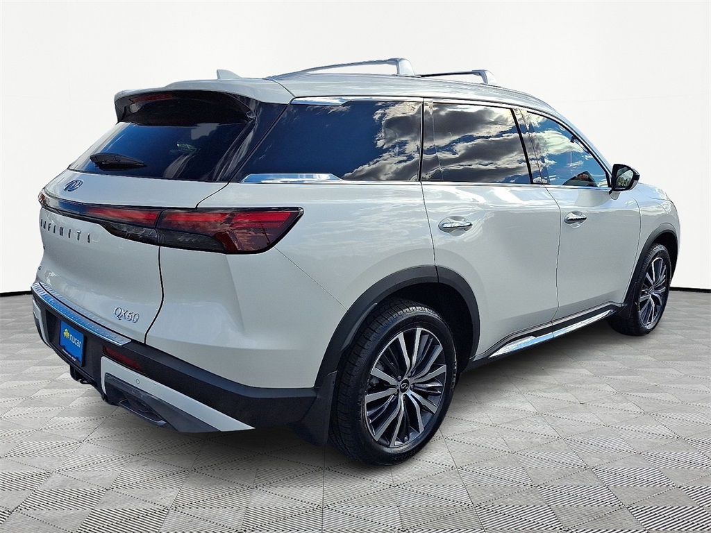 2023 INFINITI QX60 Sensory - Photo 7