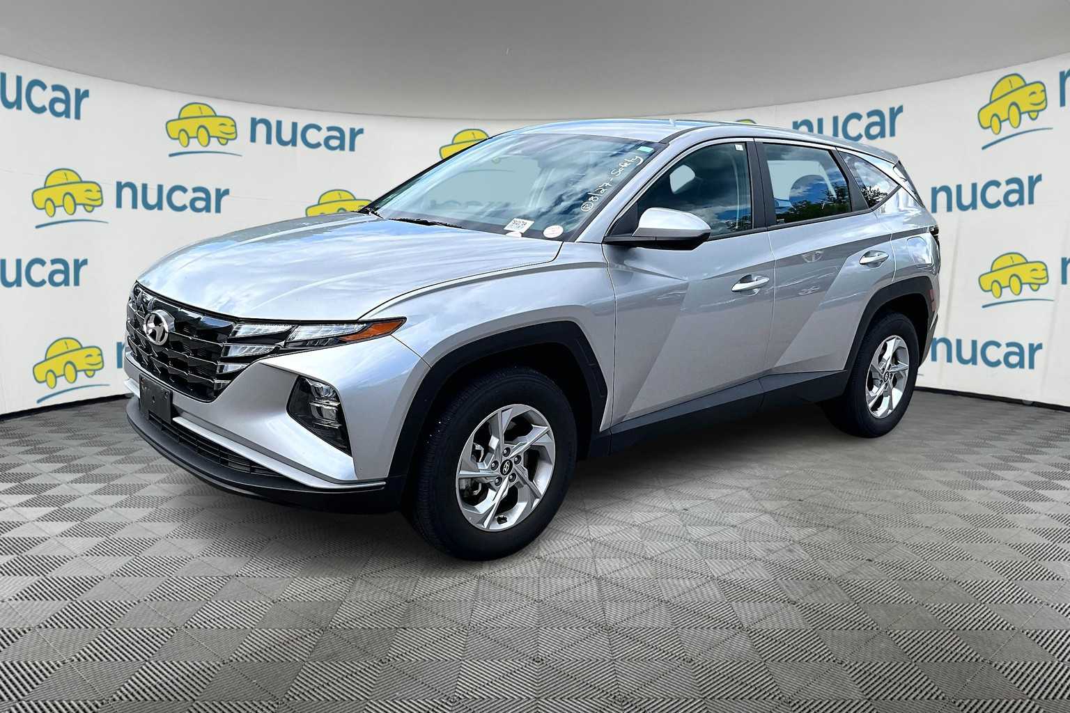 2024 Hyundai Tucson SE - Photo 2
