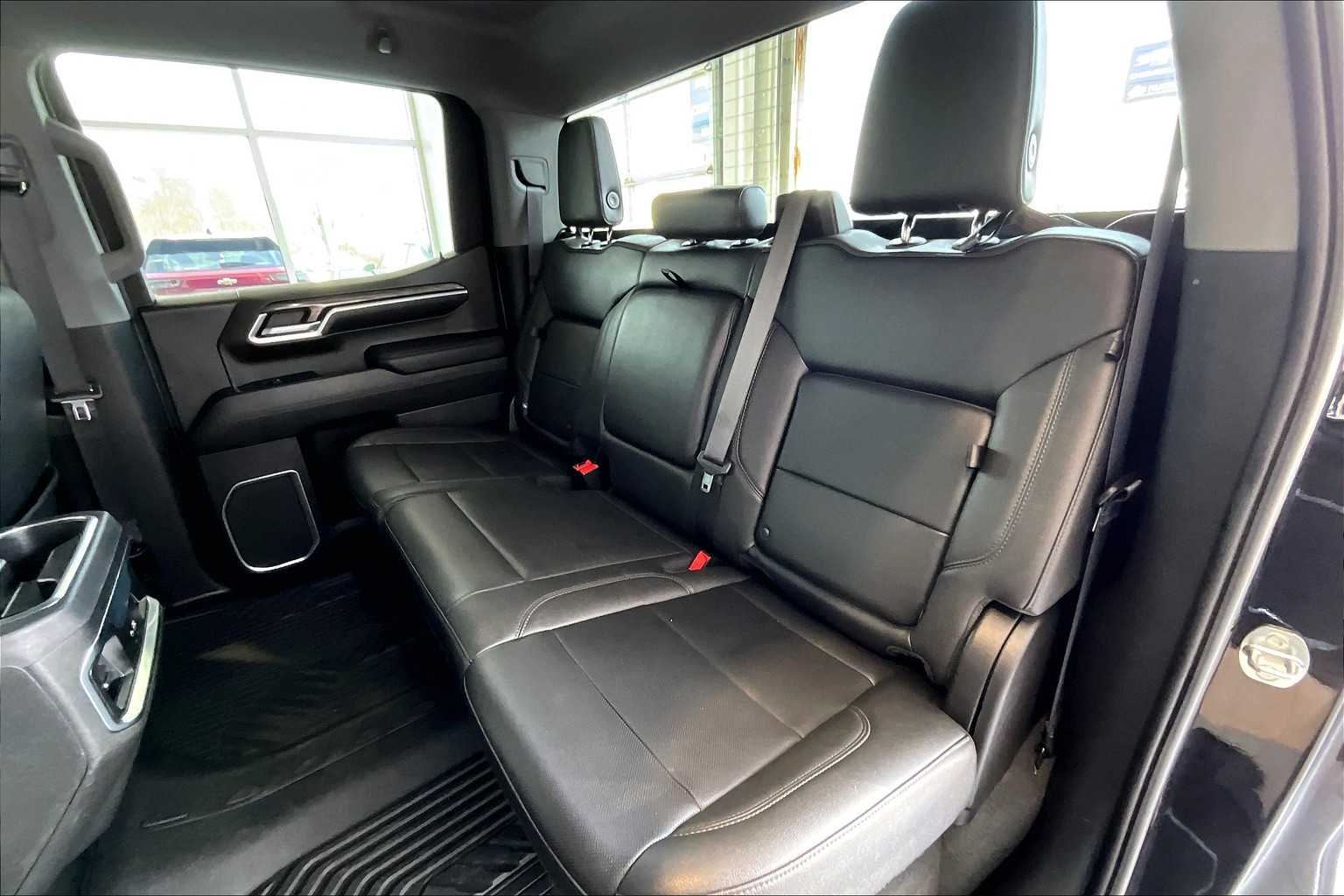 2022 Chevrolet Silverado 1500 LTZ - Photo 15