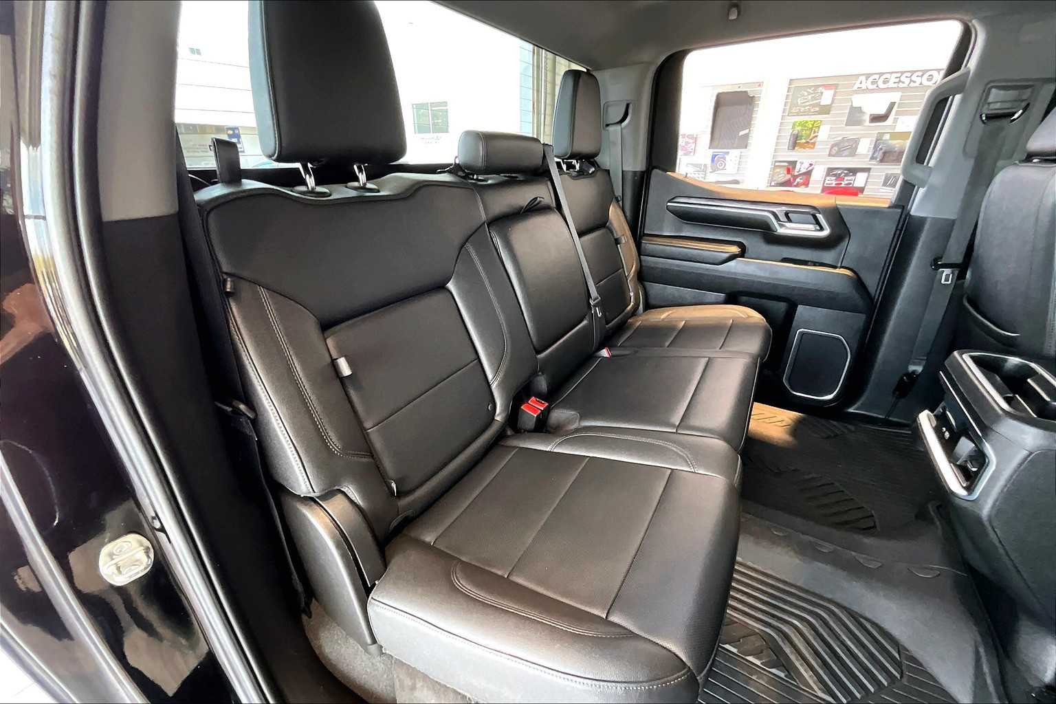 2022 Chevrolet Silverado 1500 LTZ - Photo 16