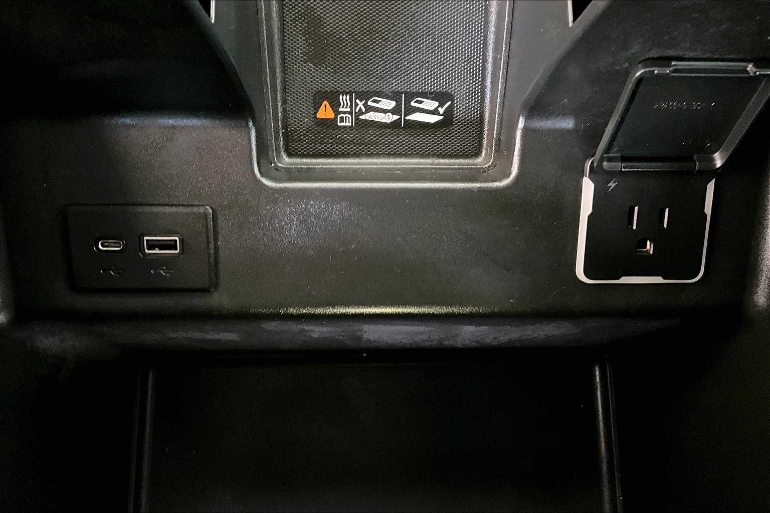 2022 Chevrolet Silverado 1500 LTZ - Photo 26