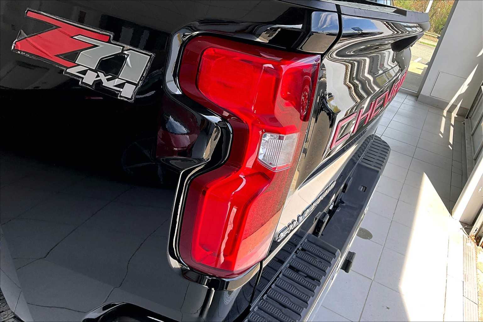 2022 Chevrolet Silverado 1500 LTZ - Photo 35