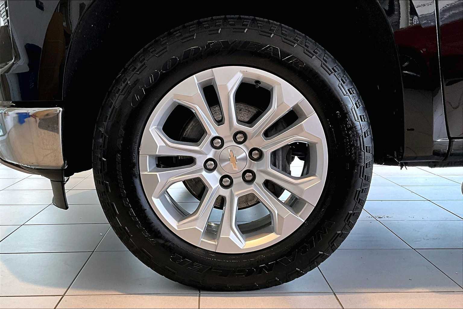 2022 Chevrolet Silverado 1500 LTZ - Photo 7