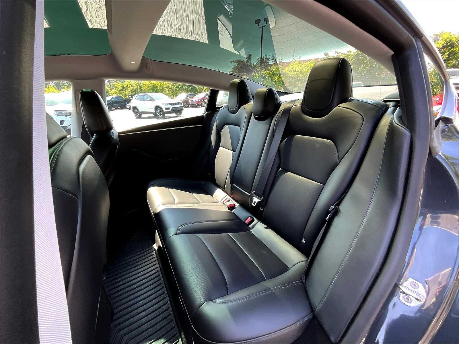 2024 Tesla Model 3  - Photo 14