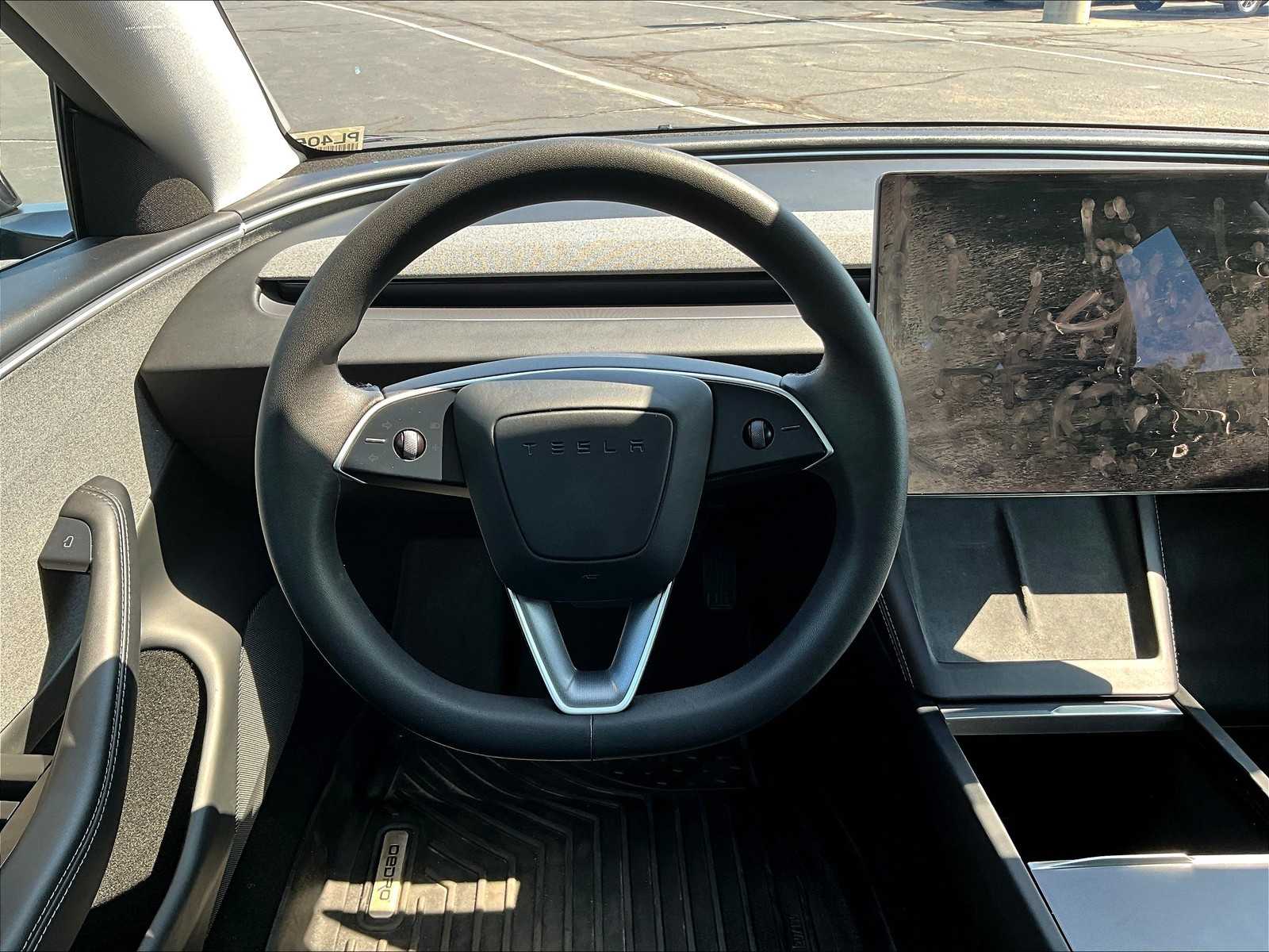 2024 Tesla Model 3  - Photo 16